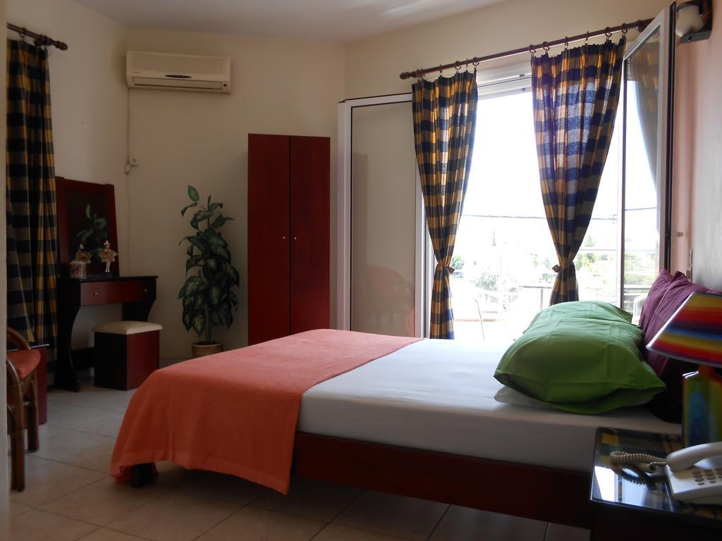 Hotel Neon Astron Kamena Vourla Room photo